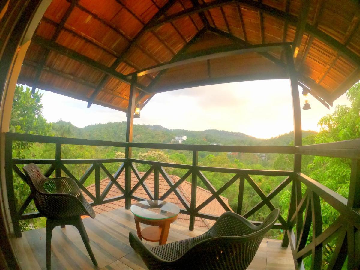 The Wild Trails Clarks Exotica , Munnar Hotel Ngoại thất bức ảnh